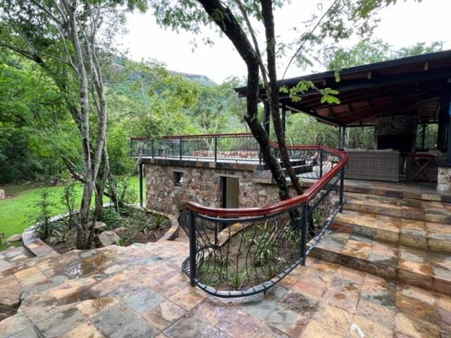 Heysbrook Estate - Luxurious Lodges In A Private Valley Waterval-Onder Экстерьер фото